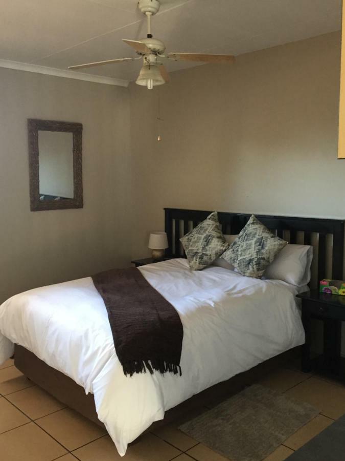African Kingdom Guest House Boksburg Dış mekan fotoğraf