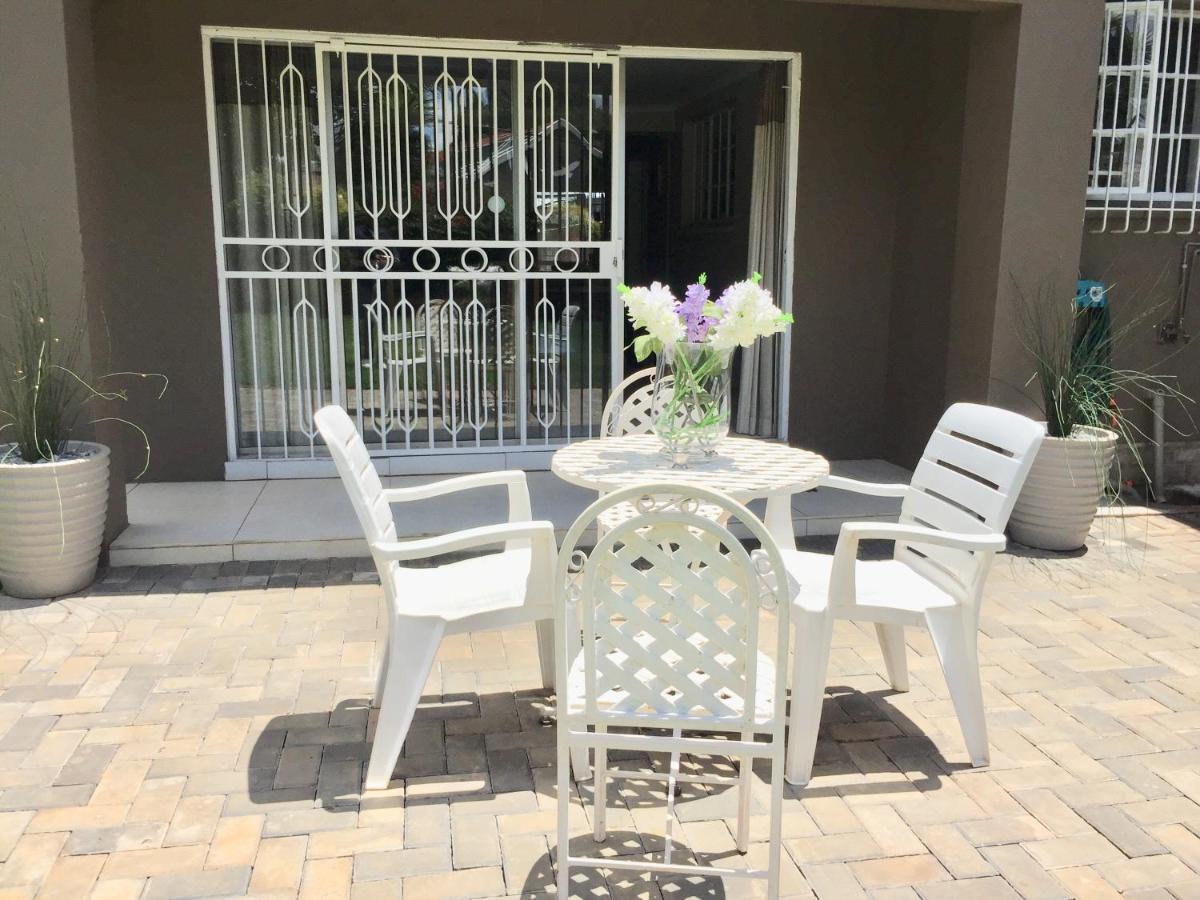 African Kingdom Guest House Boksburg Dış mekan fotoğraf